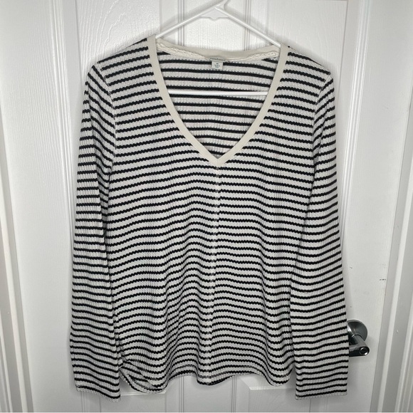 Sundance Tops - Sundance Striped Waffle Knit Thermal Minimalist Comfy Cozy in Black/White M